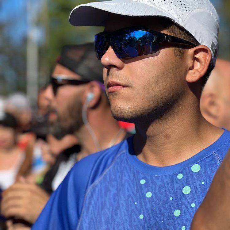 Atleta de Gravity Run Club en carrera